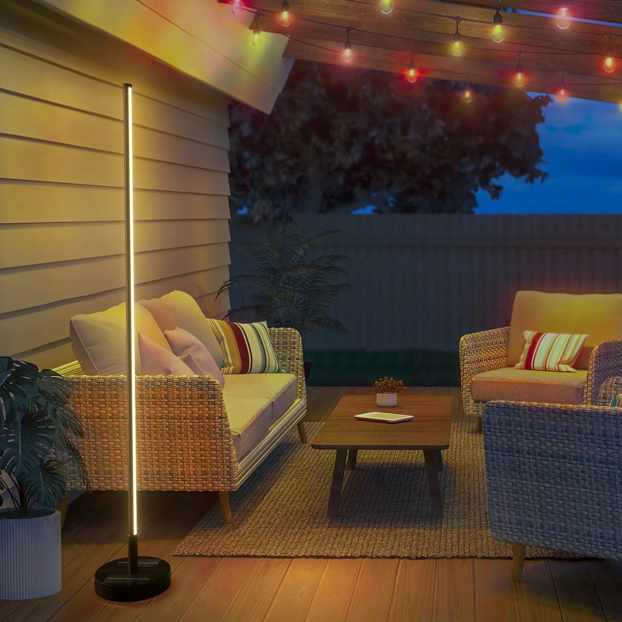 Solar-Powered Patio Floor Lamp with Wireless Charging for Outdoor Spaces | Thomler