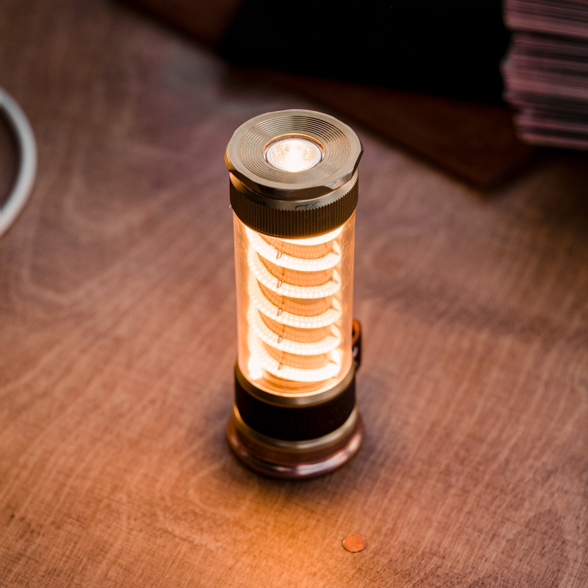 Edison Light Stick – Mehrzweck-Laterne und Taschenlampe mit USB-C-Aufladung und 7 Leuchtmodi