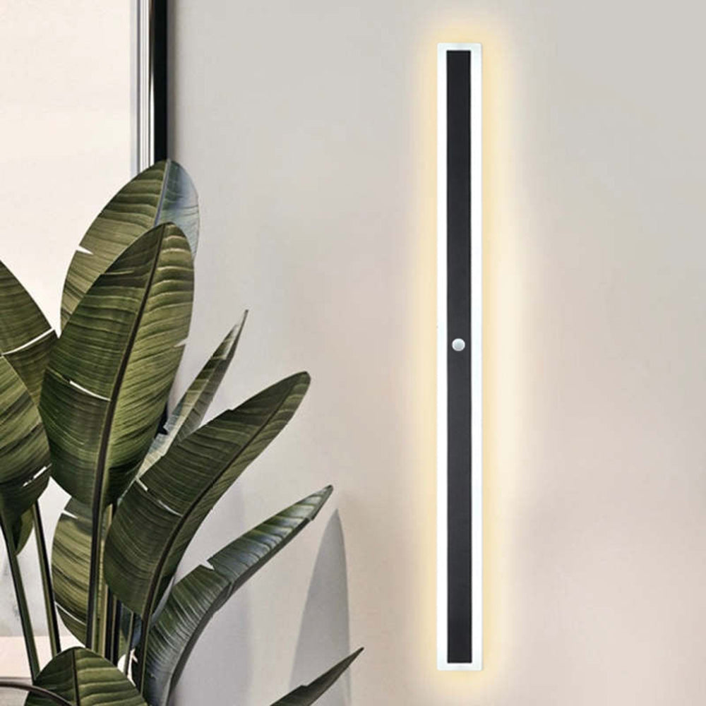 Weather-Resistant LED Outdoor Wall Light with Acrylic Panel for Entryway & Patio | Thomler