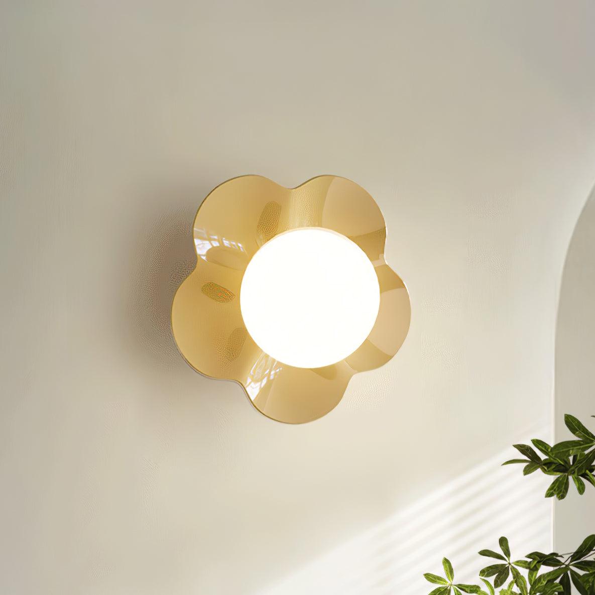 Flower-Shaped Resin Wall Sconce with Frosted Glass Shade – LED G9 Socket, Playful Modern Decor for Bedroom, Nursery & Living Room | Thomler