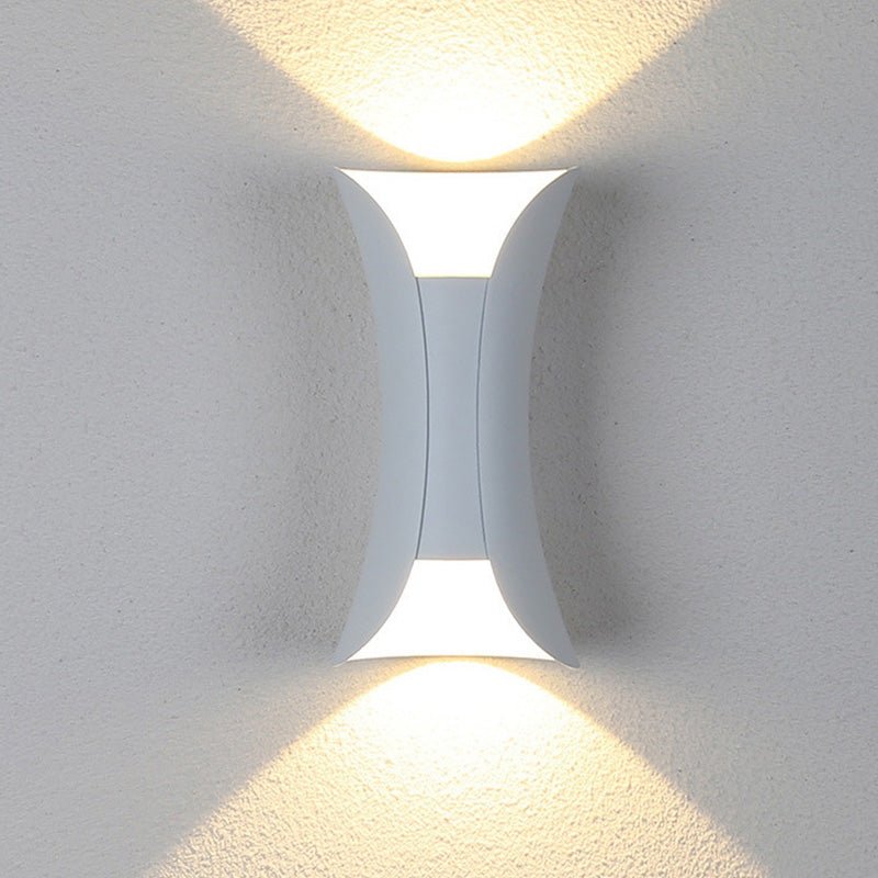 Curved Outdoor Wall Light Fixture – Weather-Resistant LED Sconce for Porch, Garden & Walkways | Thomler