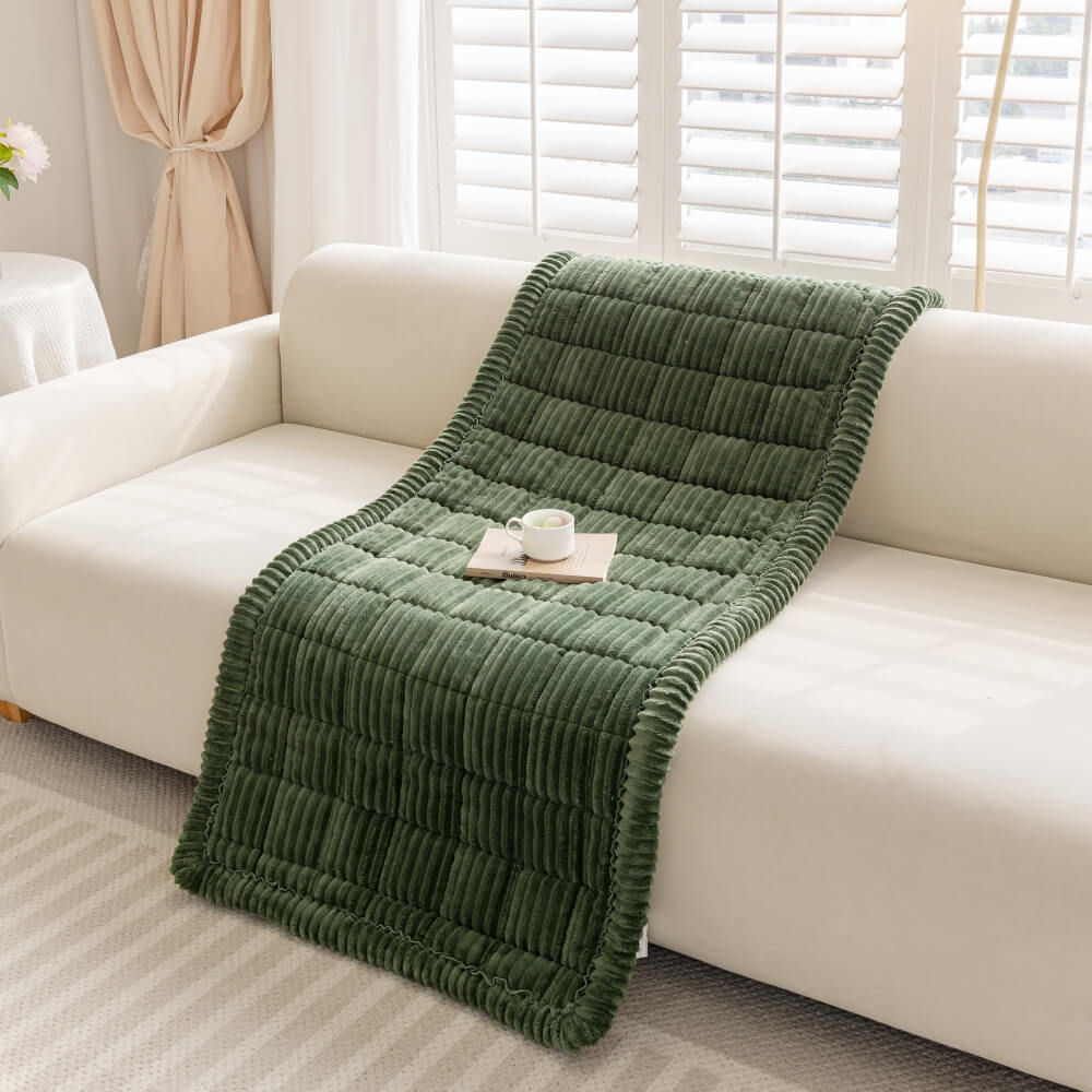 Plush Flannel Furniture Protector for Pets – Non-Slip Waterproof Sofa Throw for Dogs & Cats – Machine Washable Couch Shield | Thomler