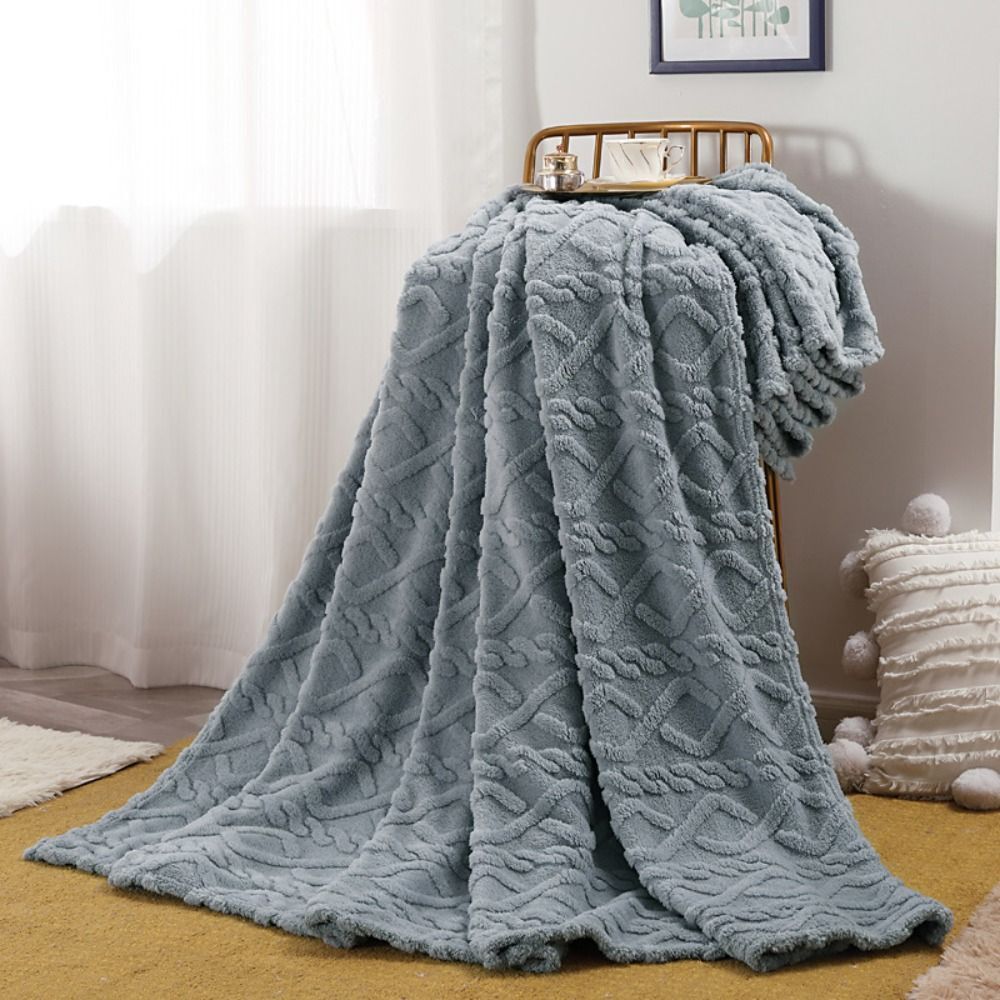 Plush Textured Fleece Throw Blanket – Year-Round Softness for Couch, Bed & Travel – Breathable 3D Knit Design – Perfect for Living Room | Thomler