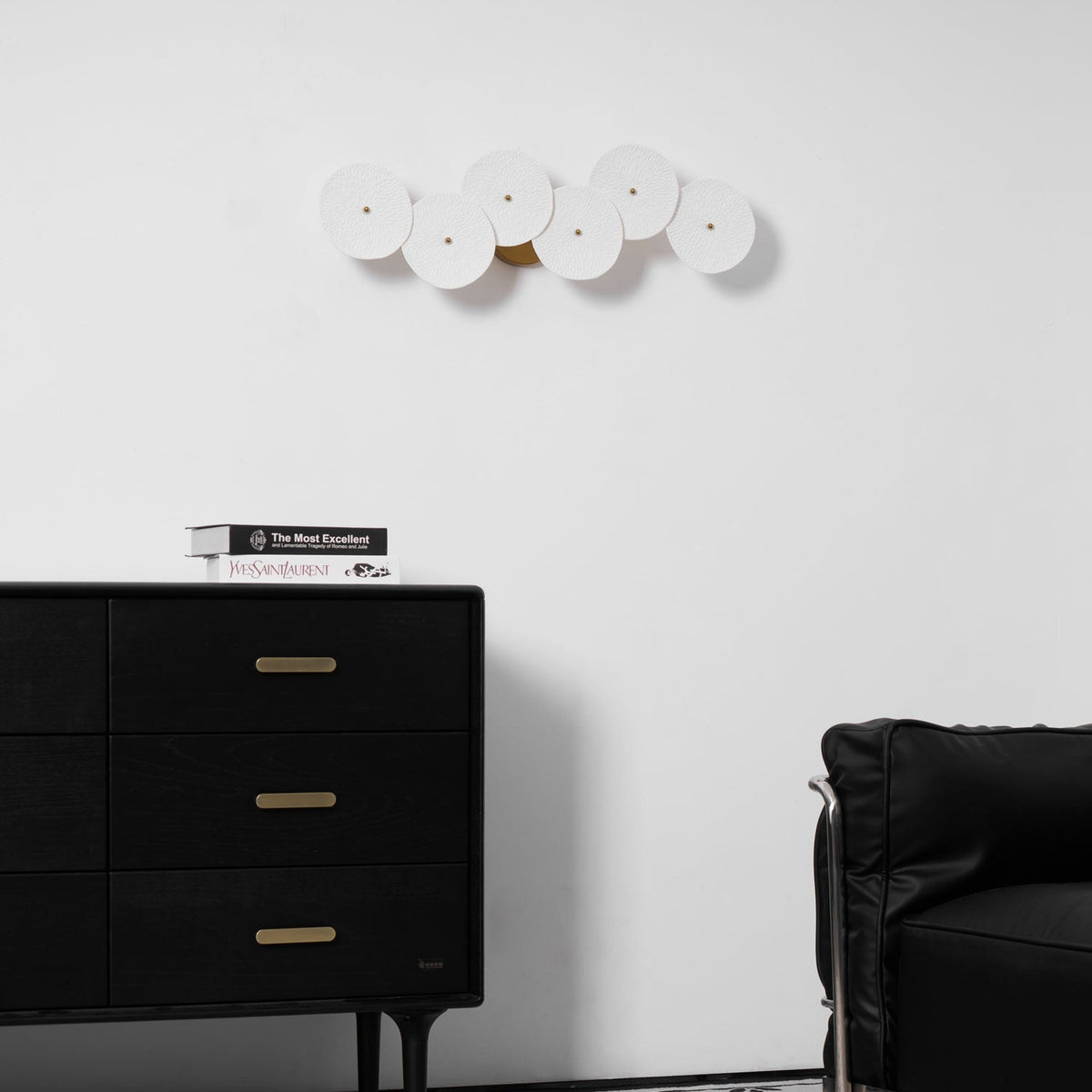 Ceramic Petal Wall Sconce – Floral LED Light with Gold Metal Accents for Hallway, Bedroom & Living Room Decor | Thomler