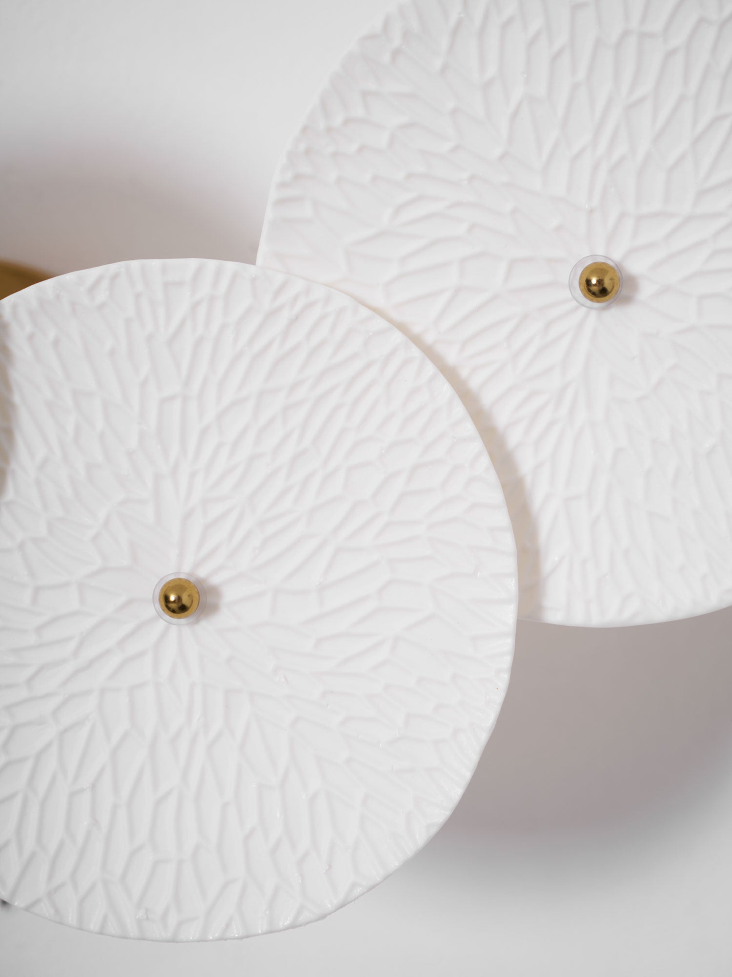 Ceramic Wall Lamp 19.7 in Vertical Lotus Cascade Gold Indoor LED Decorative Lighting | Thomler