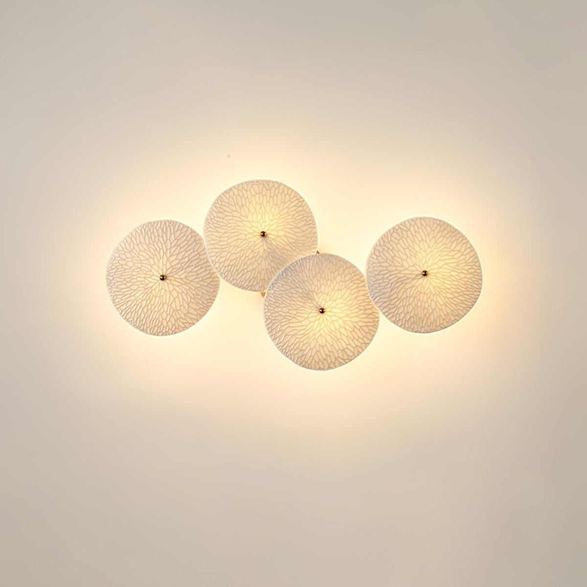 Ceramic Petal Wall Sconce – Floral LED Light with Gold Metal Accents for Hallway, Bedroom & Living Room Decor | Thomler