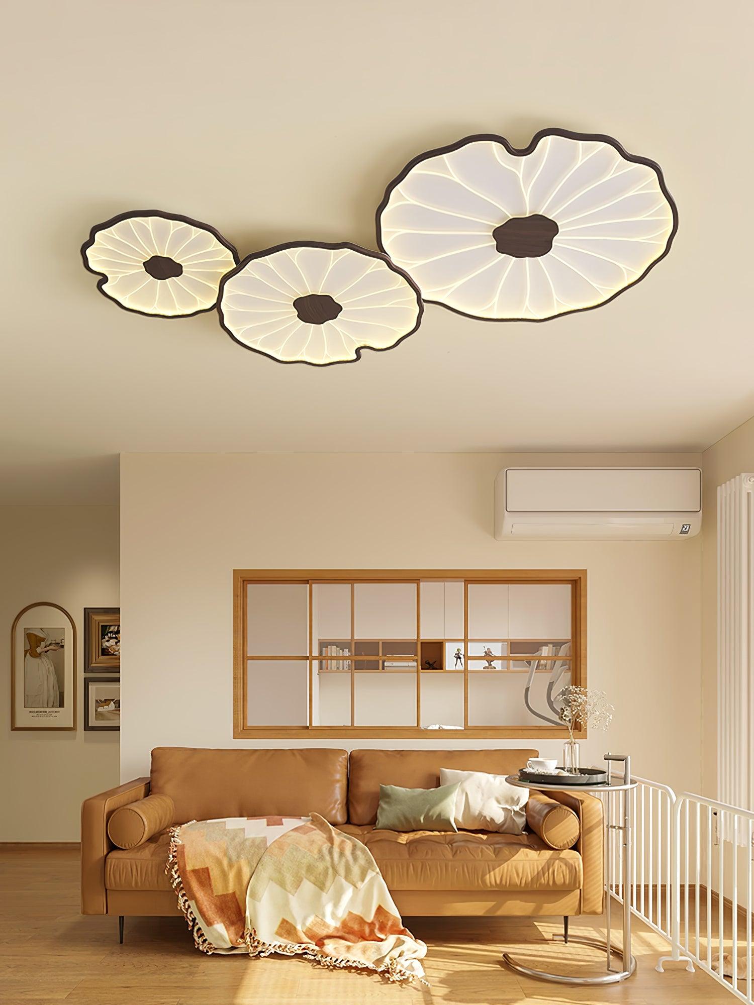 Organic Leaf-Inspired LED Ceiling Light with Wood-Grain Finish for Living Room & Bedroom | Thomler