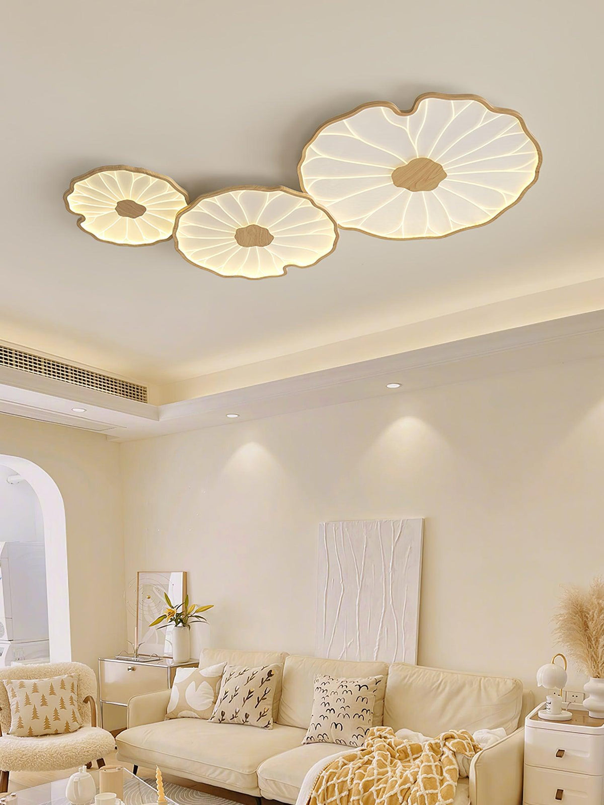 Organic Leaf-Inspired LED Ceiling Light with Wood-Grain Finish for Living Room & Bedroom | Thomler