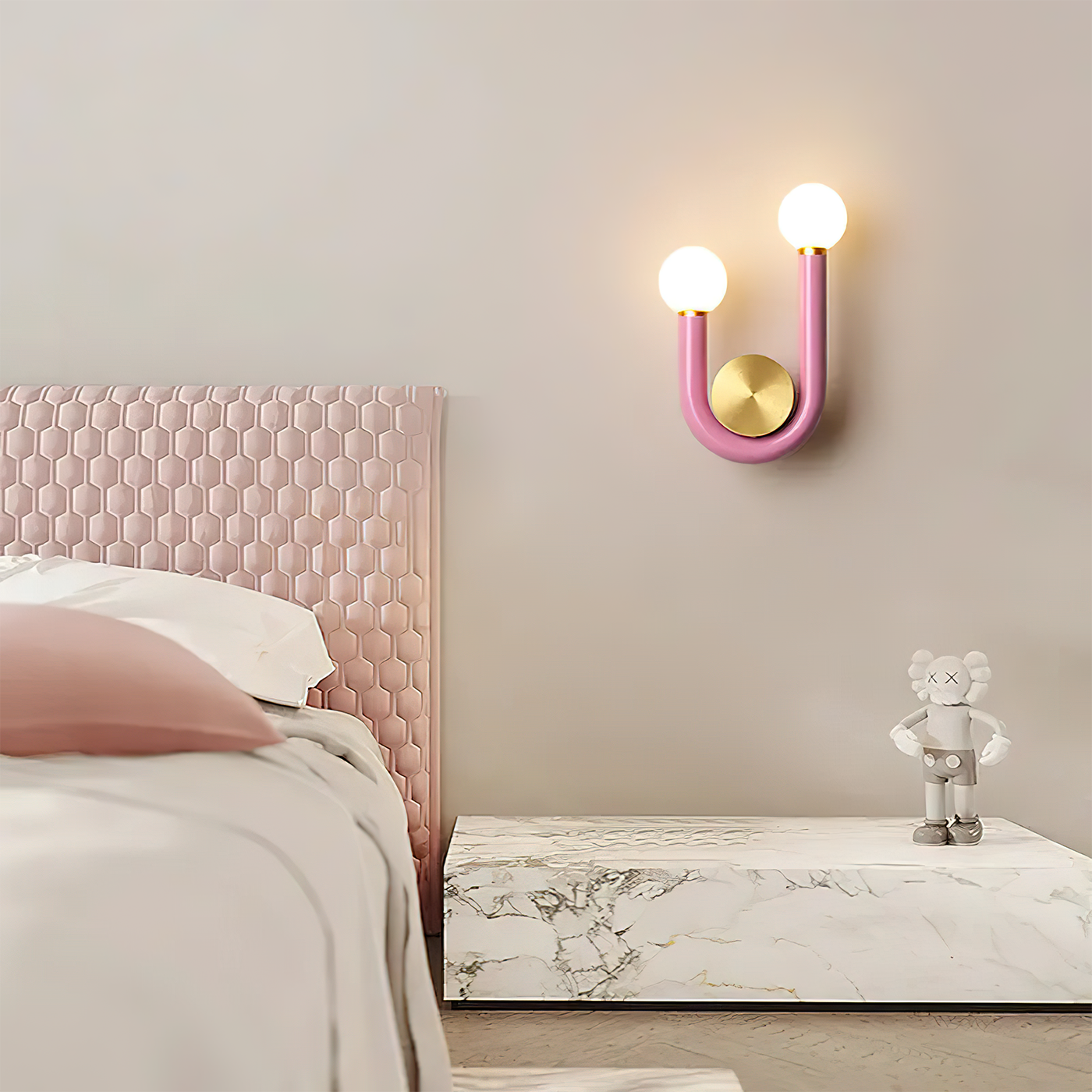Contemporary Double-Bulb Sconce with Curved Metal Frame – Vibrant Accent Light for Hallways, Bedrooms & Stairs | Thomler