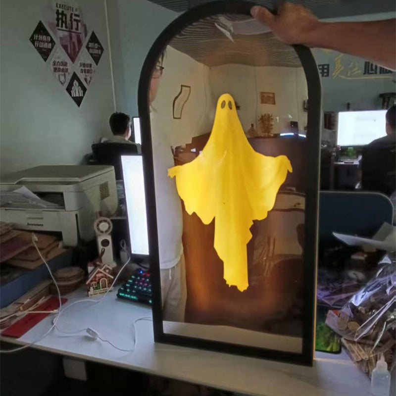 Illuminated Spectral Frame – LED-Powered Phantom Portrait for Seasonal Haunts & Party Displays | Thomler