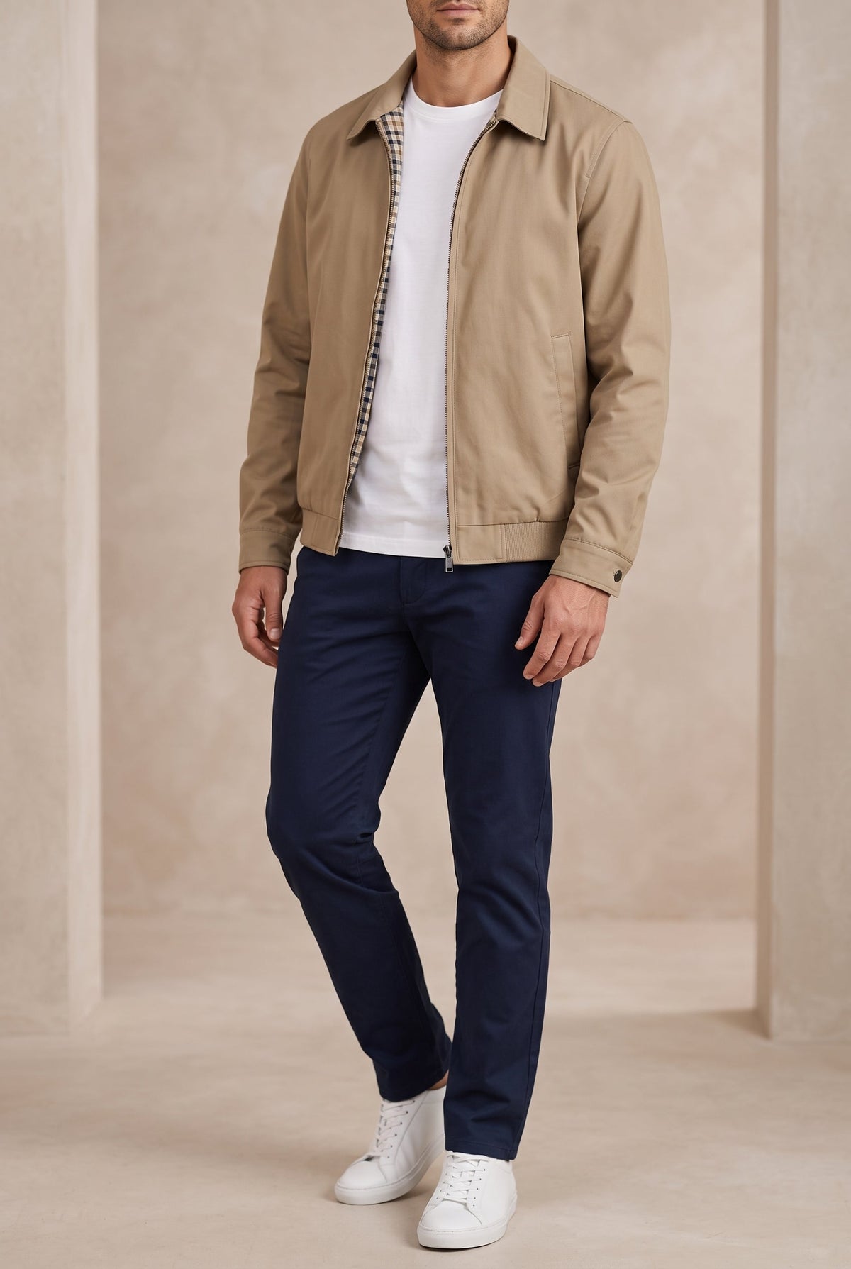 Zip-Front Cotton Jacket with Tartan Lining for Men – Sharp Collar & Flat-Pocket Shell | Thomler