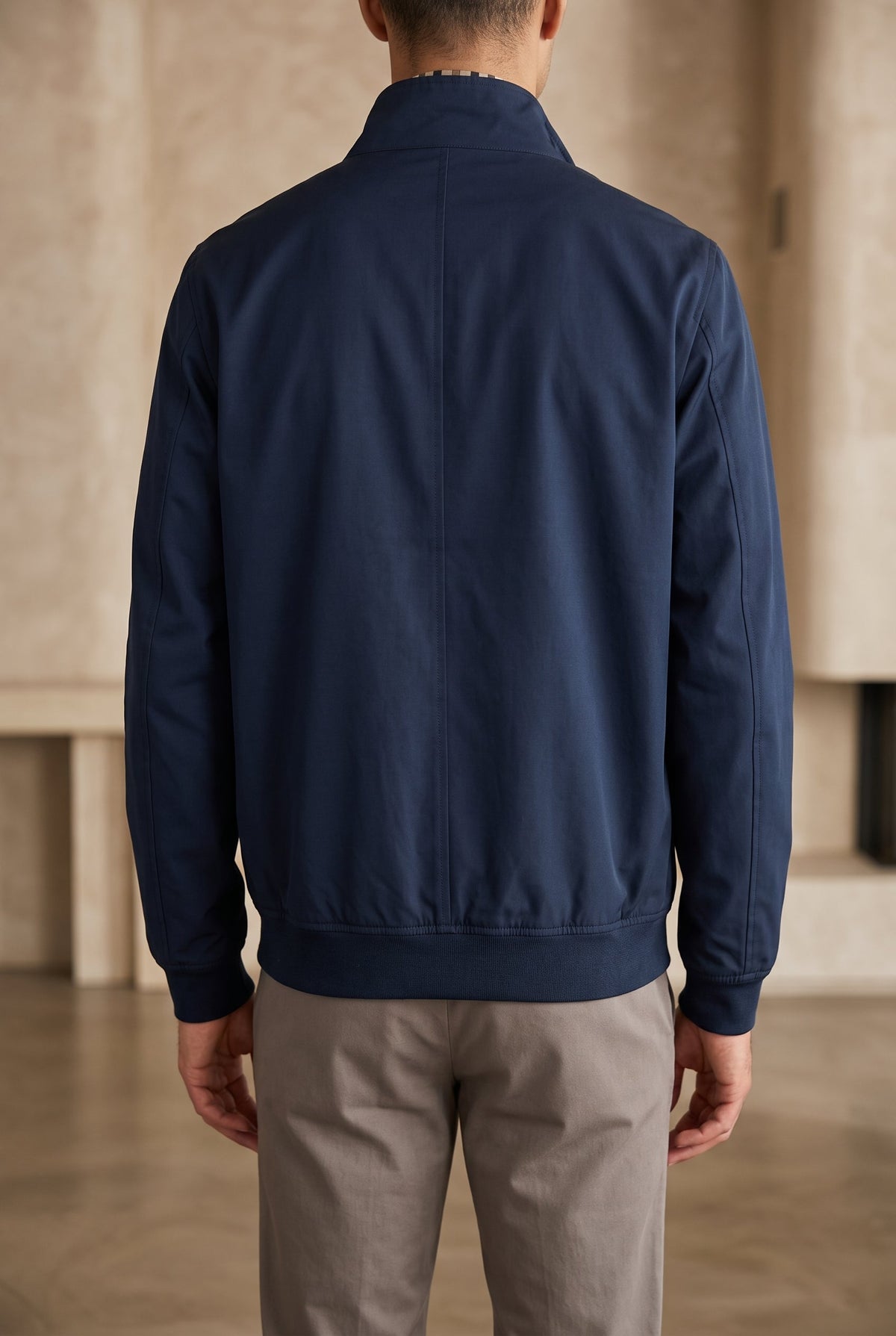 Zip-Front Cotton Jacket with Tartan Lining for Men – Sharp Collar & Flat-Pocket Shell | Thomler