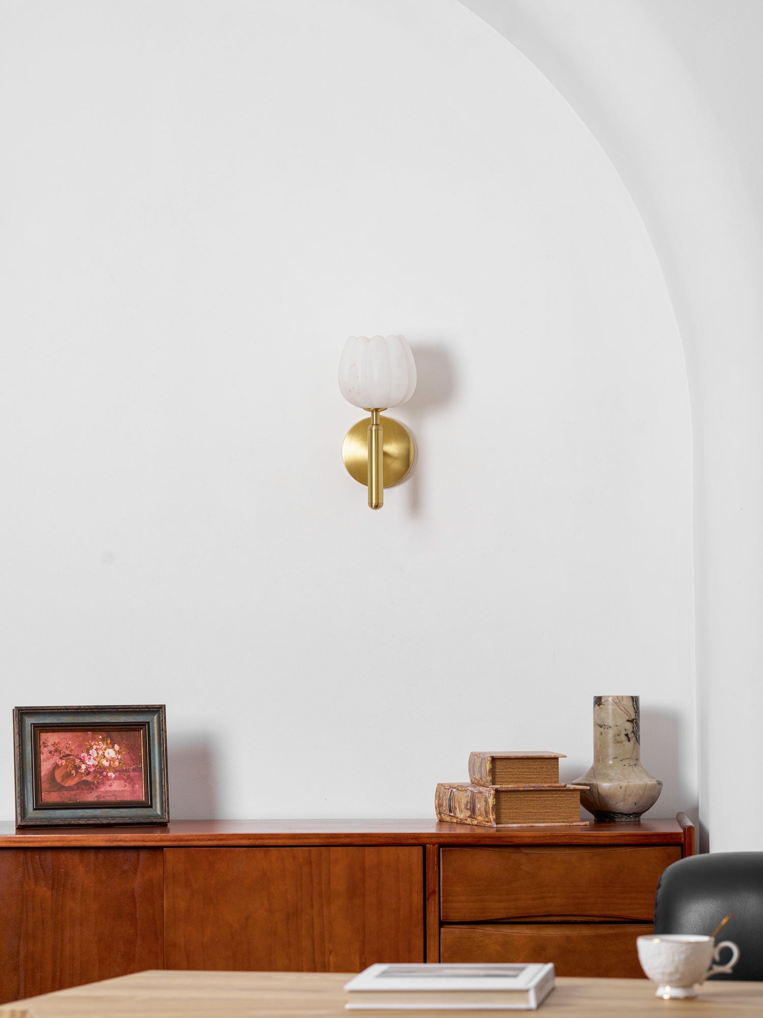 Brass Wall Sconce 12.2 in LED Indoor Alabaster Flower Decorative Lighting | Thomler