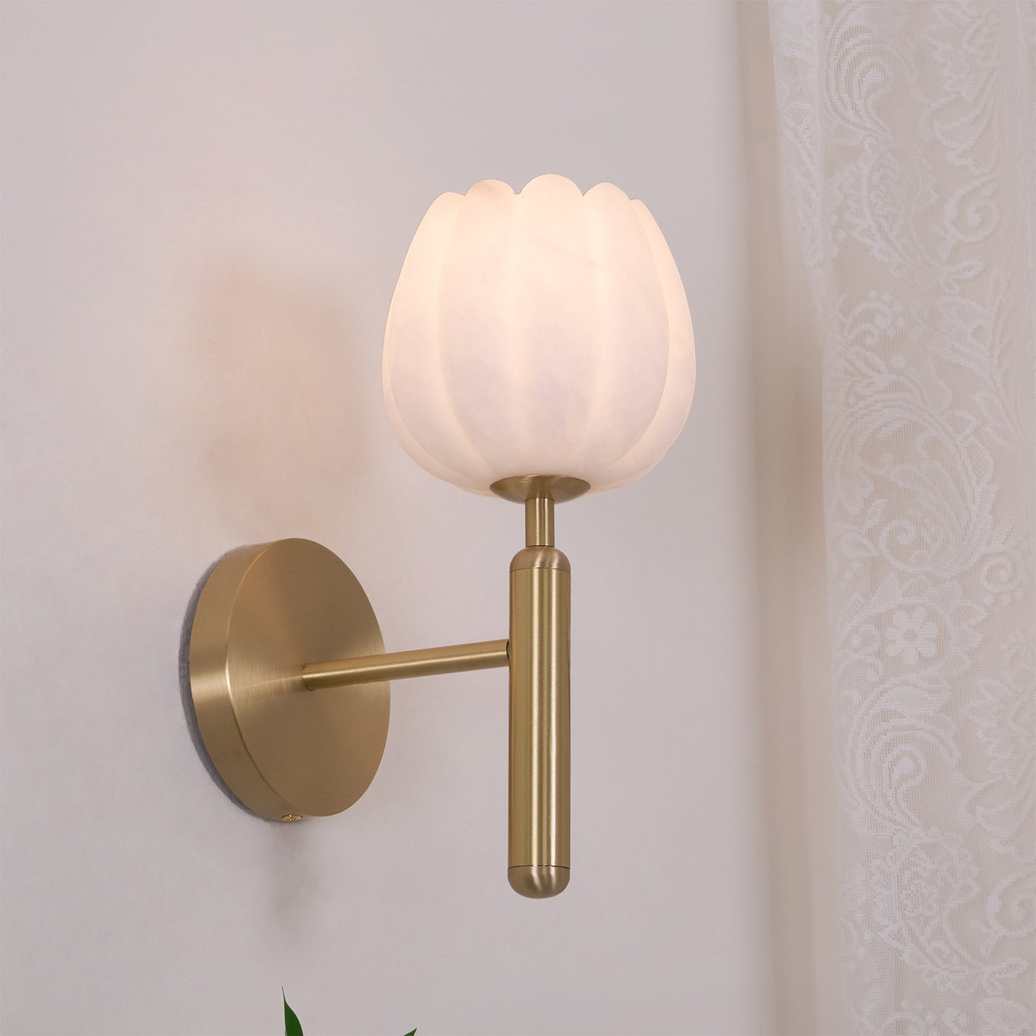 Brass Wall Sconce 12.2 in LED Indoor Alabaster Flower Decorative Lighting | Thomler