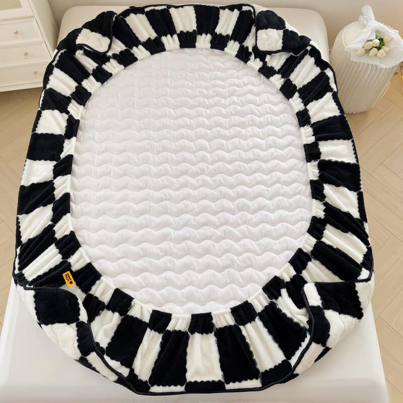 Plush Fitted Sheet Cover with Grid Pattern – Soft Velvet Bed Topper for Twin Full Queen King – Pet-Safe Elastic Mattress Protector for | Thomler