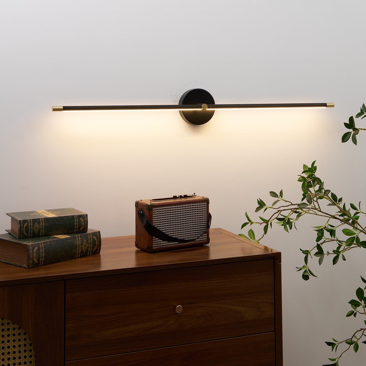 Metal Linear Vanity Light 27 in Warm White Bathroom Wall Lamp Sleek Modern LED Indoor Lighting Fixture | Thomler