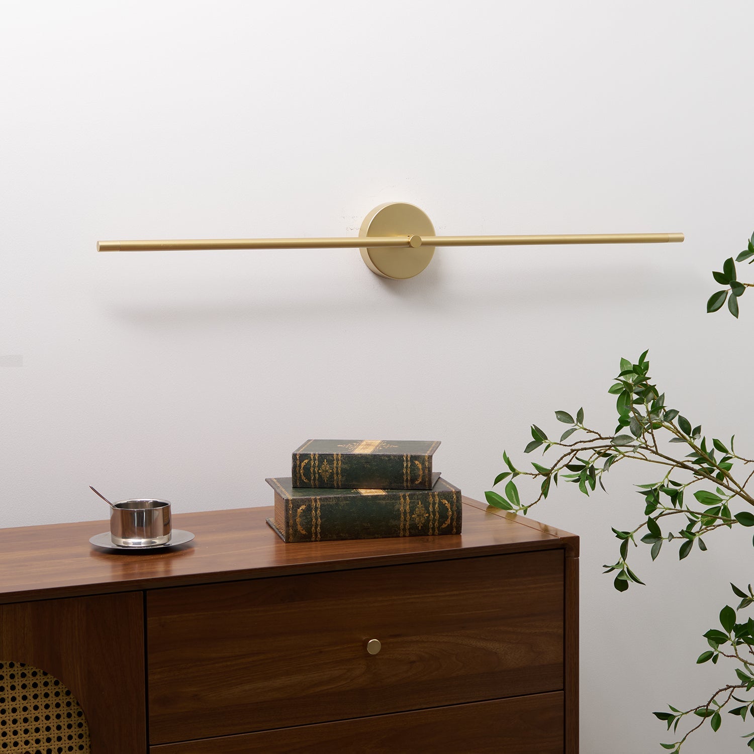 Metal Linear Vanity Light 27 in Warm White Bathroom Wall Lamp Sleek Modern LED Indoor Lighting Fixture | Thomler