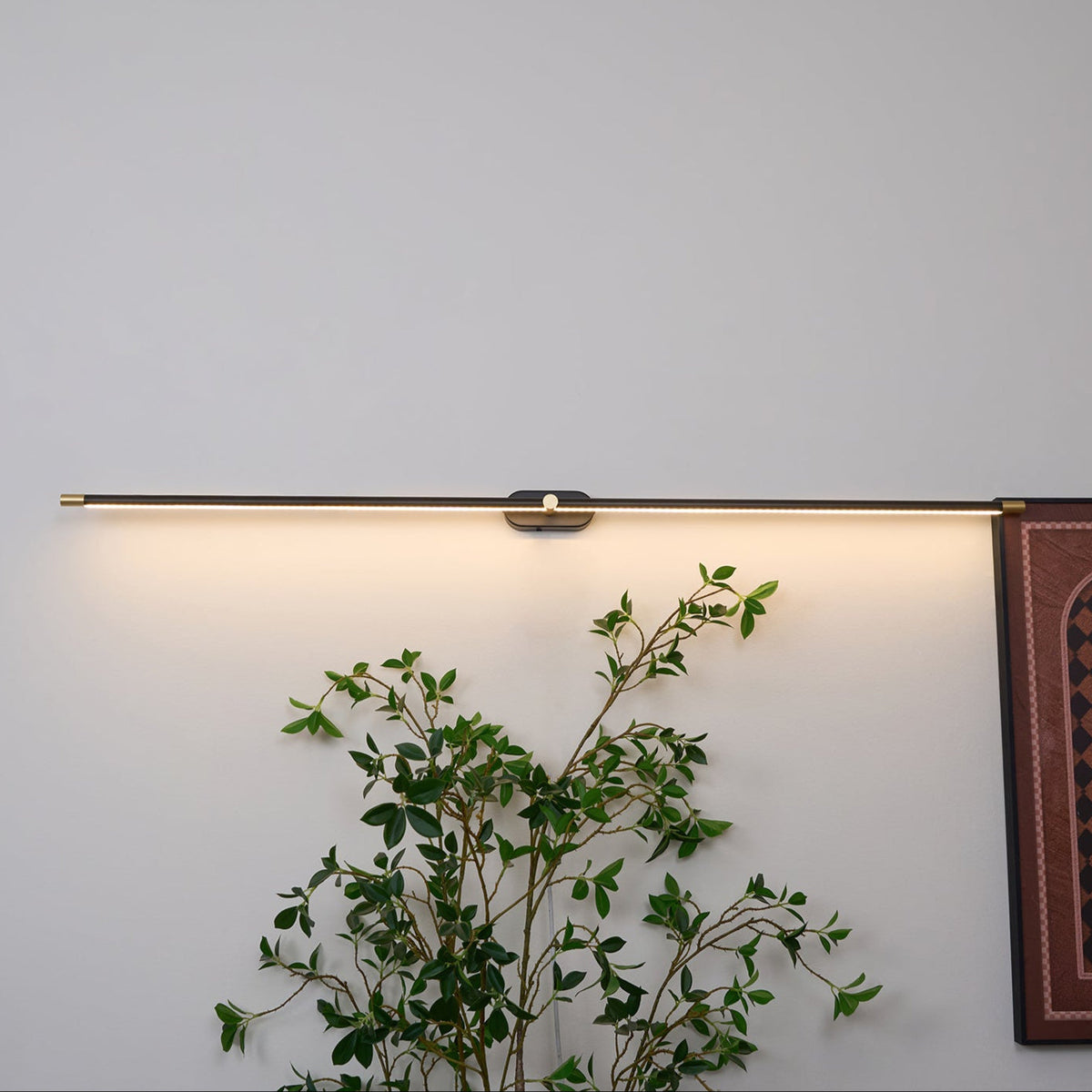 Cordless LED Linear Wall Light with Touch Dimmer & USB Rechargeable Battery for Bathroom, Bedroom & Hallway | Thomler