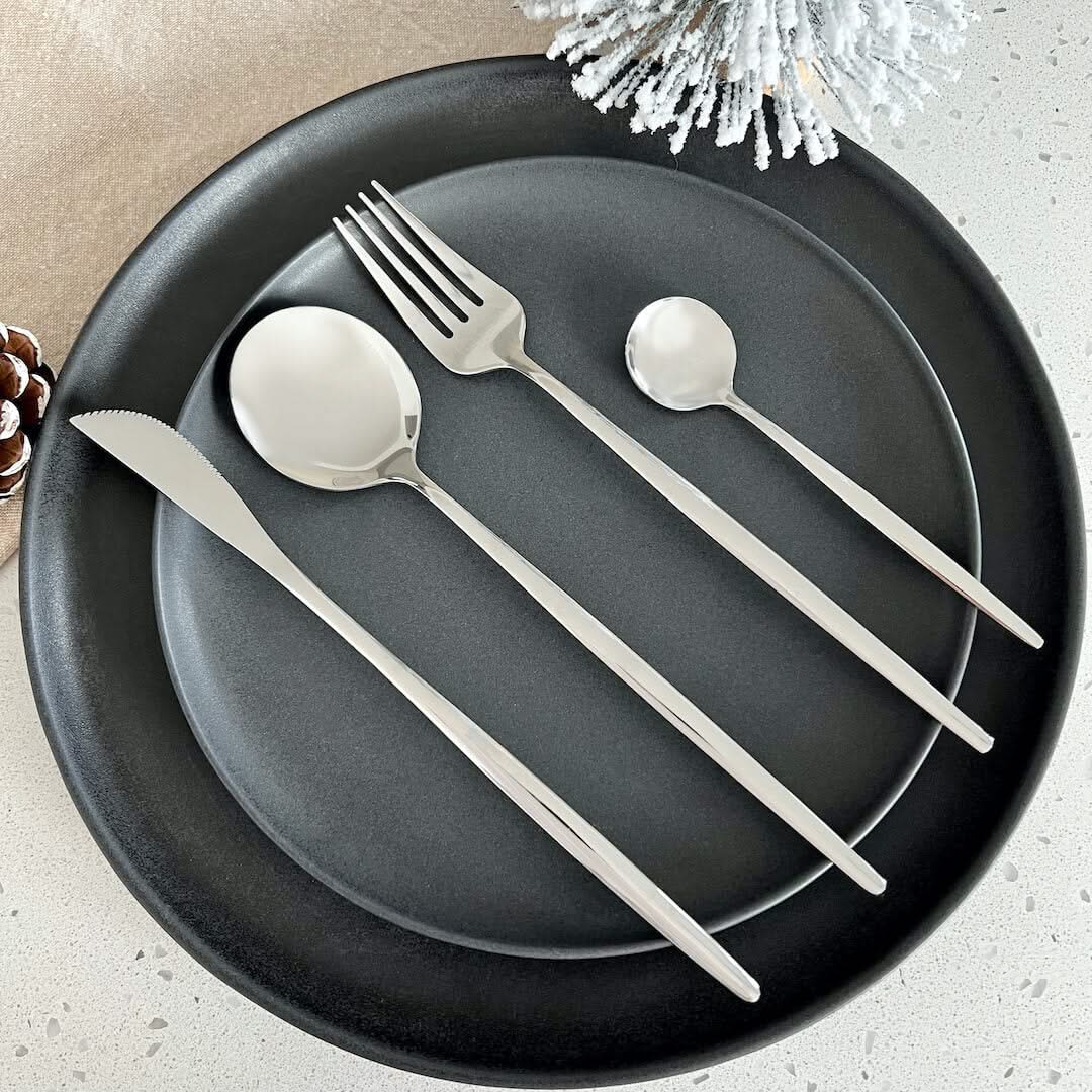18/10 Stainless Steel Flatware Service for One – Includes Knife, Fork, Spoon & Teaspoon for Daily Use, Gatherings, Weddings & Special Meals | Thomler