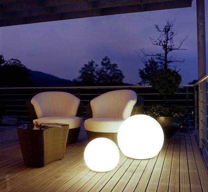 Rechargeable LED Globe Light with Remote - 16 Colors Weather-Resistant Sphere for Patio, Garden, Party & Indoor Decor - Cordless Orb Lamp | Thomler
