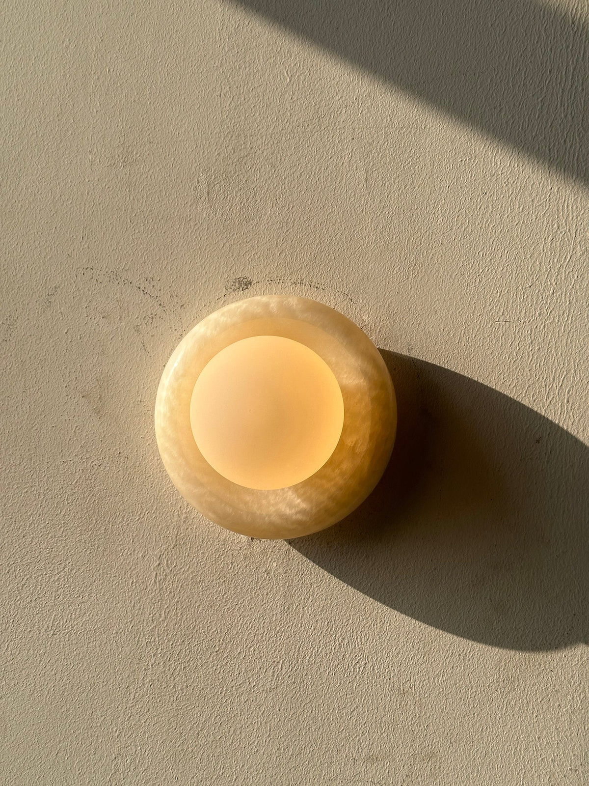 Natural Stone Sconce with Translucent Glass Shade – Indoor Decorative Lighting for Bedroom, Living Room & Hallway | Thomler