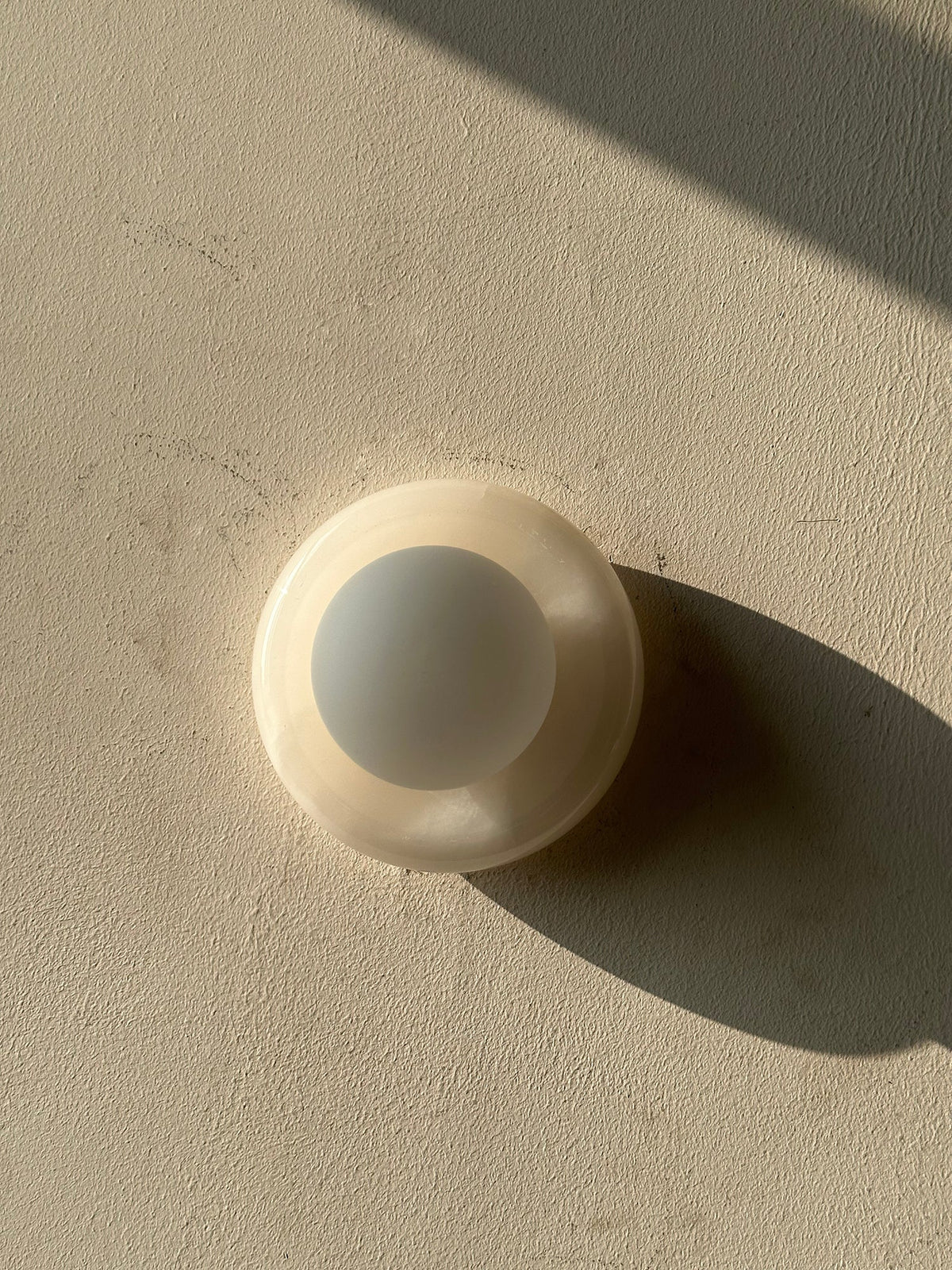 Natural Stone Sconce with Translucent Glass Shade – Indoor Decorative Lighting for Bedroom, Living Room & Hallway | Thomler