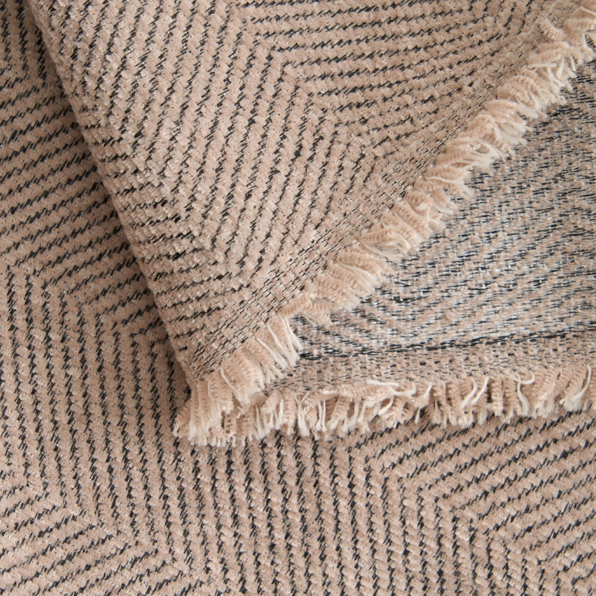 Textured Furniture Throw Blanket for Couches – Scratch-Resistant & Machine Washable | Thomler