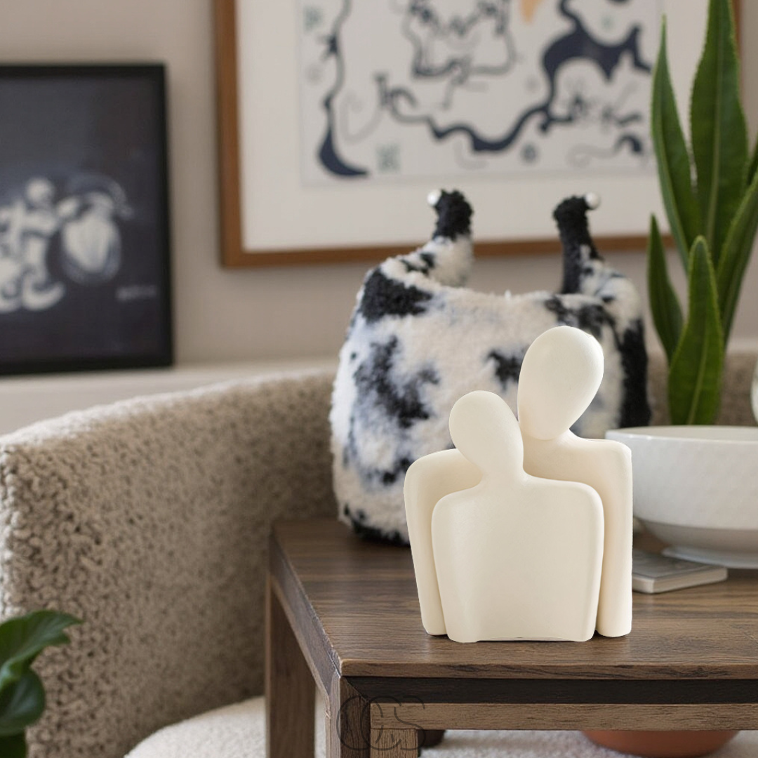 Embracing Couple Figurine – Ceramic Love Sculpture for Home Decor & Anniversary Gifts – Modern Minimalist Art Statue for Bedroom, Living | Thomler
