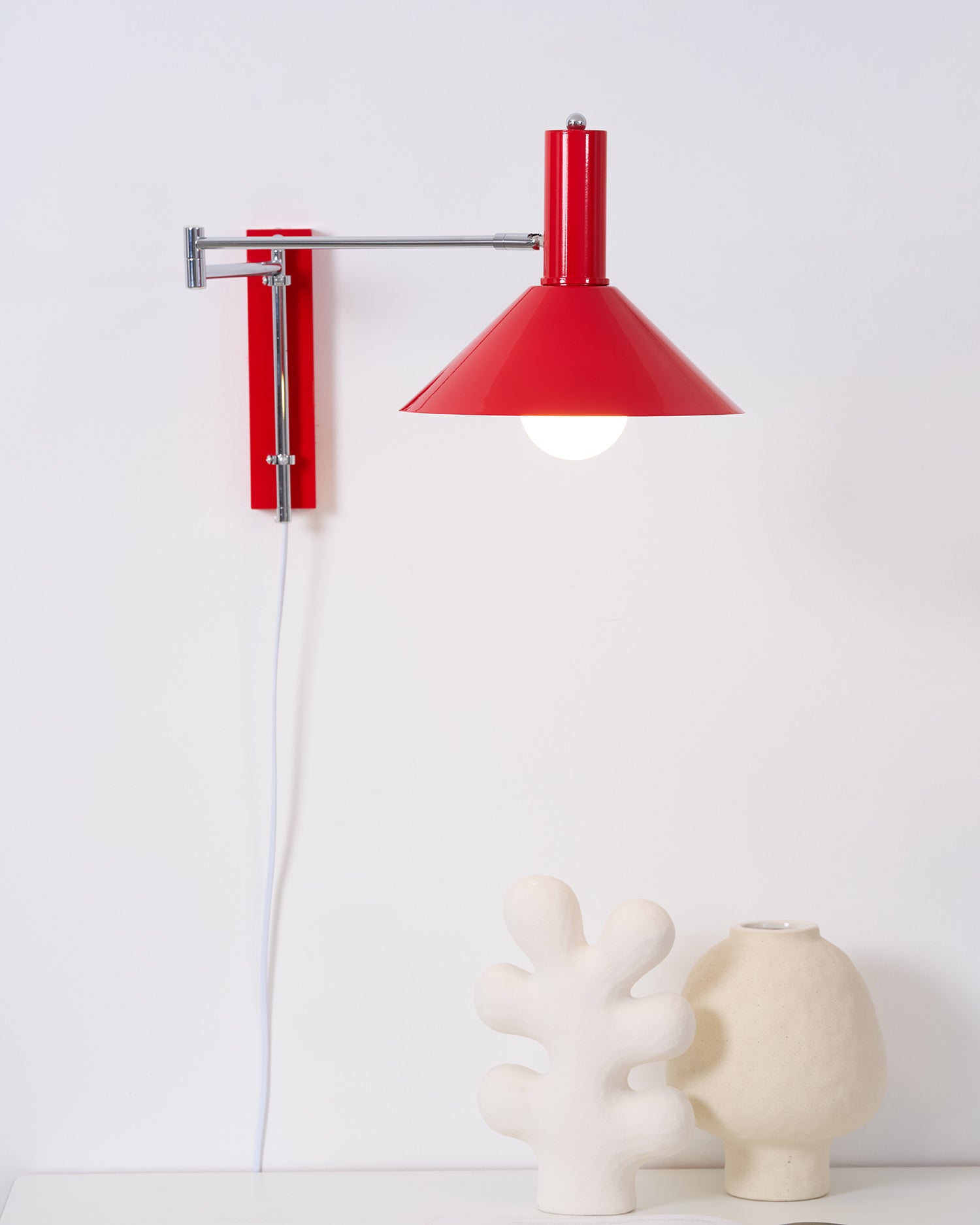 Wall Lamp Metal 9.8 in 360° Swivel Adjustable White Black Red Indoor Bathroom Bedroom Lighting | Thomler