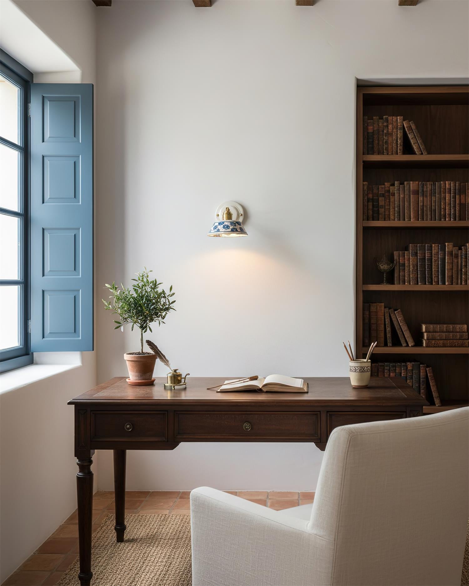 Wall Lamp Ceramic 6.7 in Blue White Brass Accent Bathroom Hallway Reading Light | Thomler