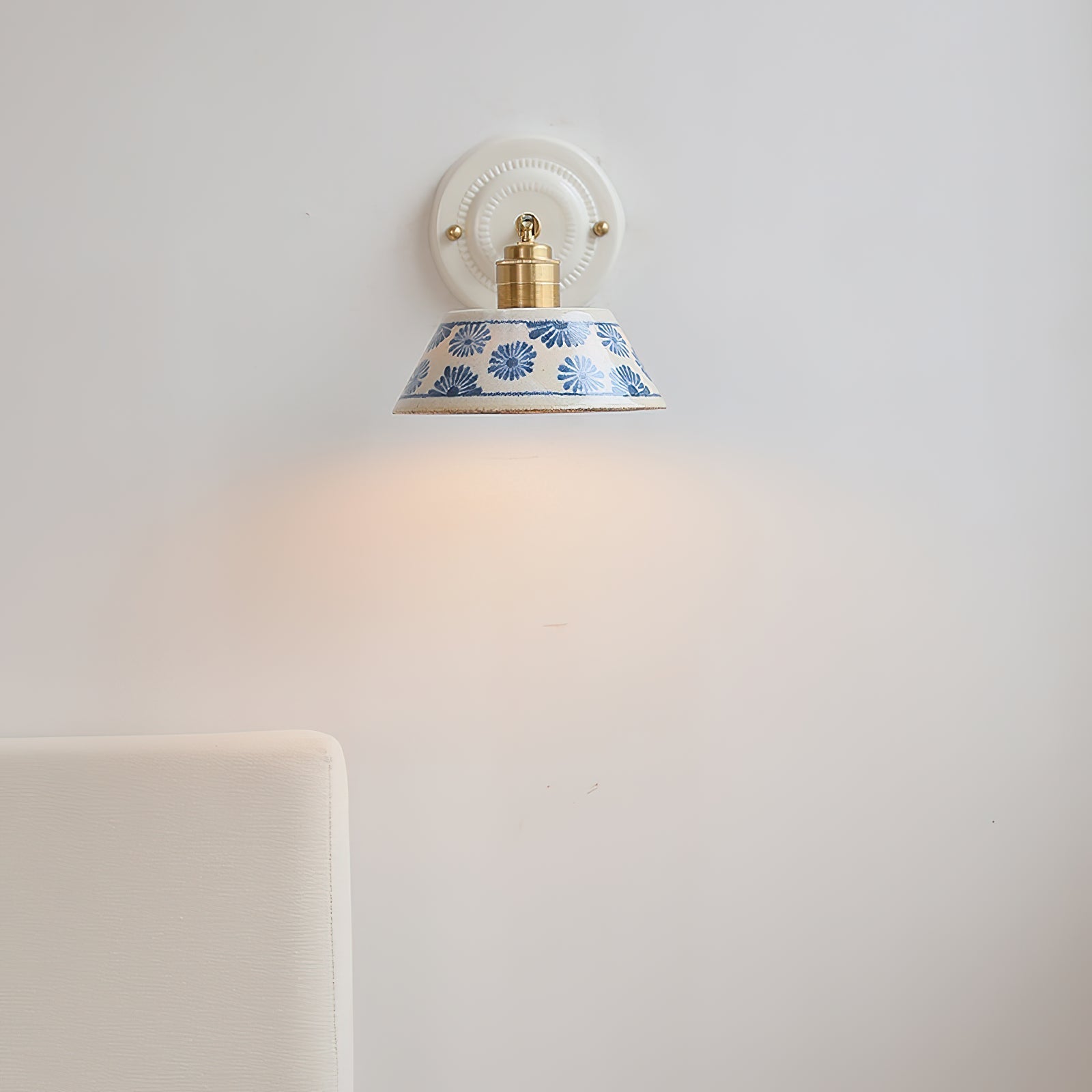 Wall Lamp Ceramic 6.7 in Blue White Brass Accent Bathroom Hallway Reading Light | Thomler