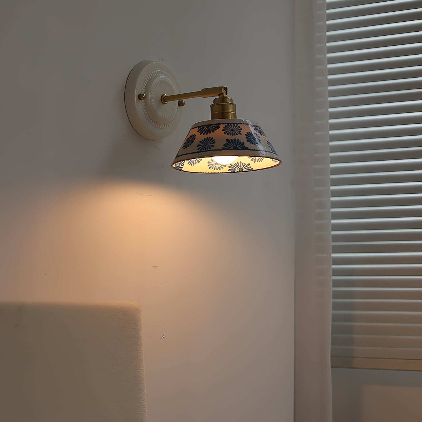 Wall Lamp Ceramic 6.7 in Blue White Brass Accent Bathroom Hallway Reading Light | Thomler