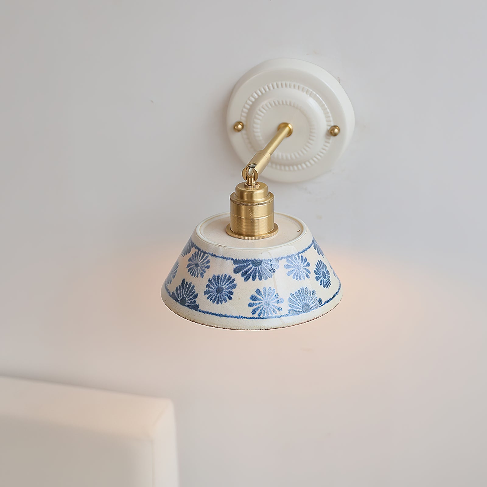 Wall Lamp Ceramic 6.7 in Blue White Brass Accent Bathroom Hallway Reading Light | Thomler