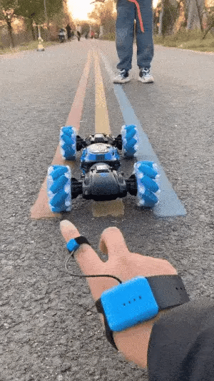 Hand Gesture Controlled Off-Road Monster Truck 4WD All-Terrain RC Vehicle for Kids and Adults Indoor Outdoor Racing Blue Red Gray | Thomler