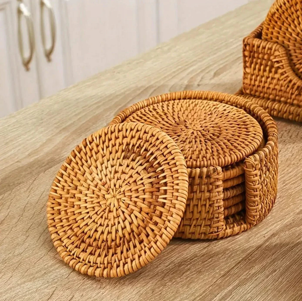 Natural Woven Drink Mats – Handcrafted Beverage Protectors for Coffee Tables & Kitchen Countertops – Tropical Home Accent for Modern | Thomler