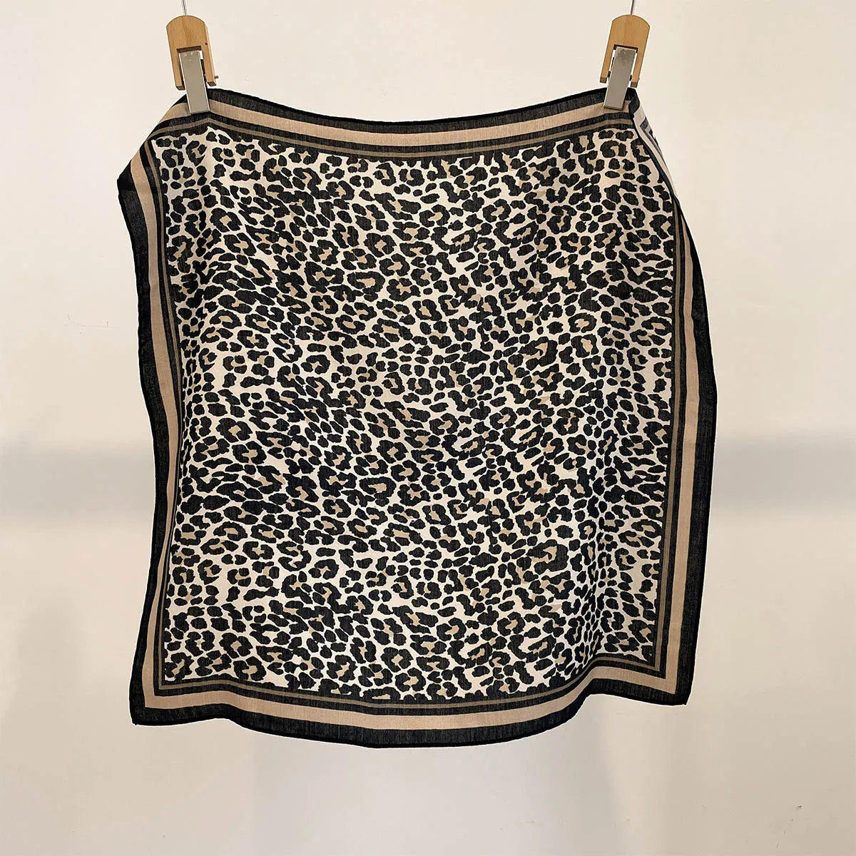 Lightweight Bandana Square Headscarf for Women – Versatile Neck & Hair Wrap in Printed Designs | Thomler
