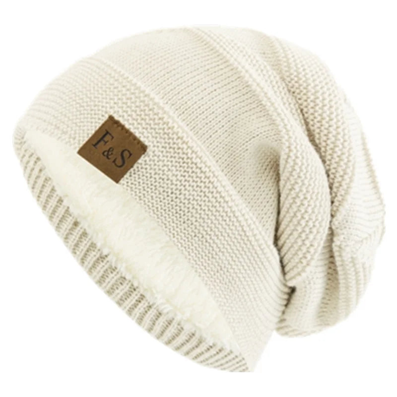 Relaxed Fit Knit Beanie with Plush Fleece Lining for Men & Women – Cold-Weather Slouch Cap with Badge Detail | Thomler