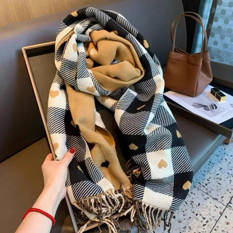 Oversized Plaid Blanket Scarf for Women – Cozy Heart-Motif Wrap for Fall & Winter | Thomler