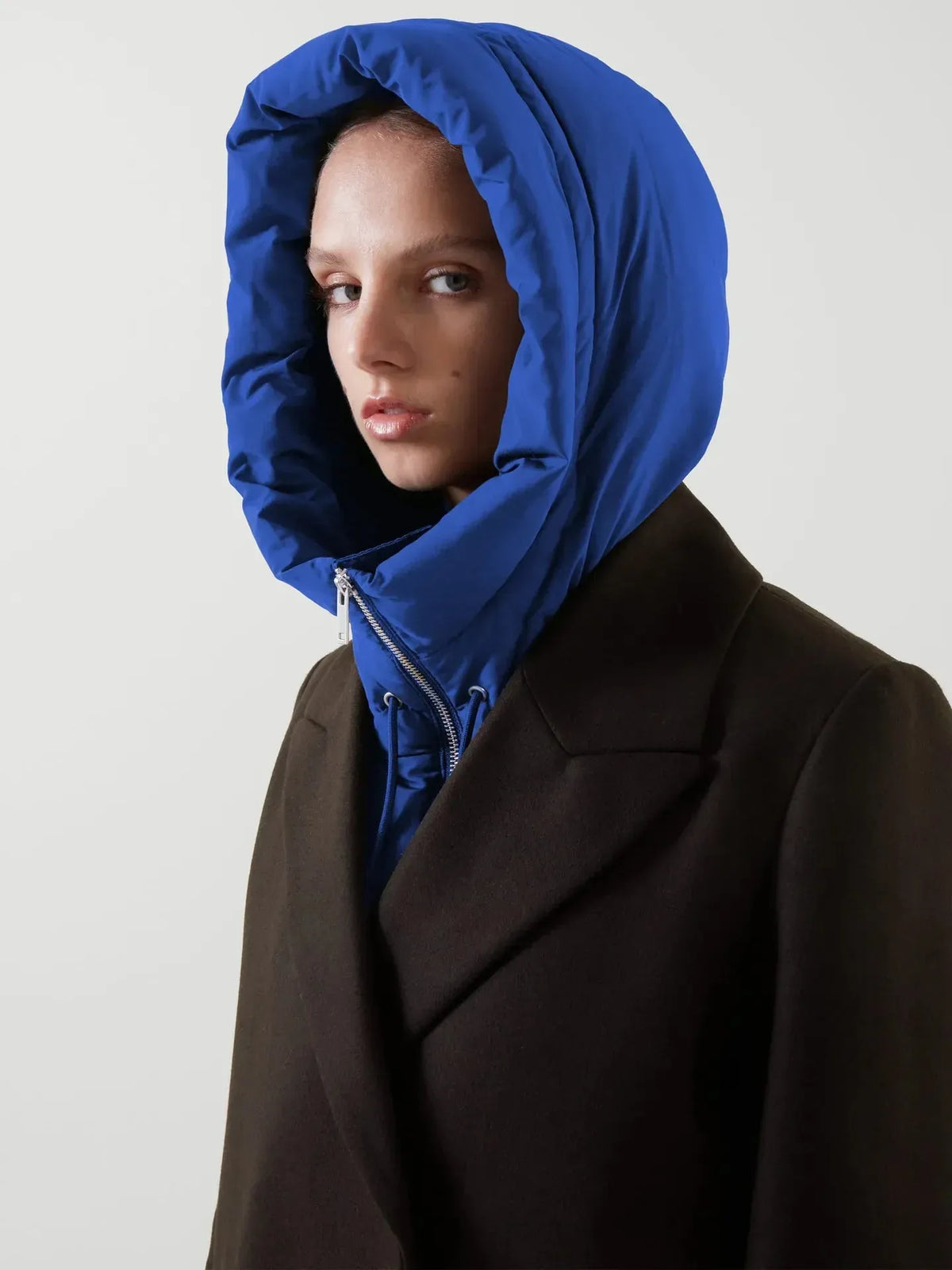 Hooded Infinity Scarf with Zip – Lightweight Down Neck Warmer for Women | Thomler