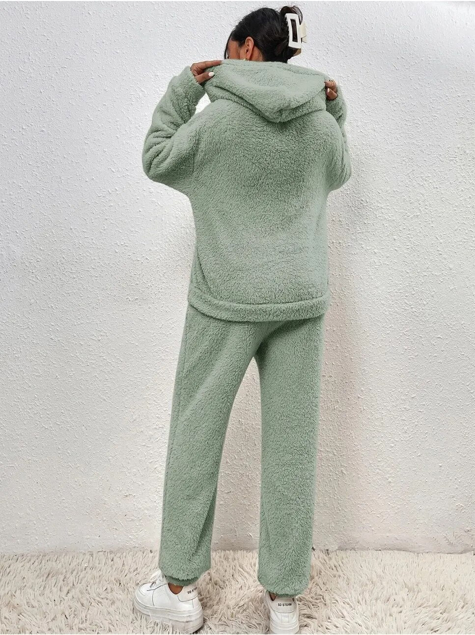 Hooded Teddy Fleece Loungewear Set for Women – Two-Piece Oversized Sweatsuit with Pocket – Cozy Winter Homewear Outfit | Thomler