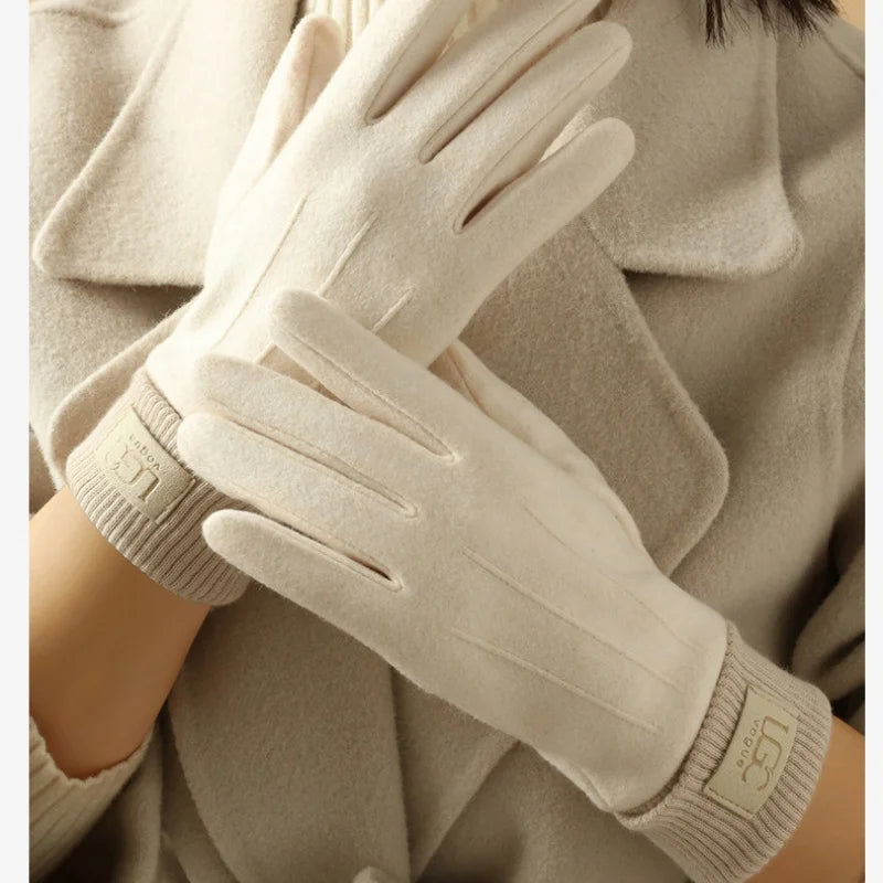 Soft Fleece-Lined Touchscreen Gloves for Women – Full-Finger Design for Cold Weather Cycling, Outdoor Activities & Everyday Warmth | Thomler