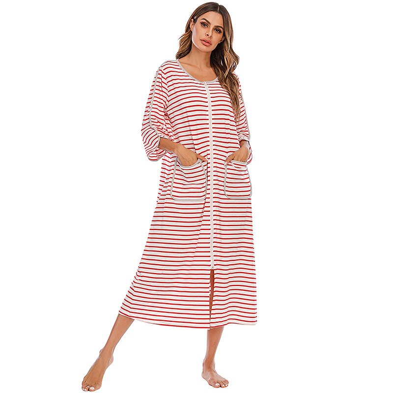 Zip-Front Hooded Bathrobe for Women – Soft Fleece Robe with Pockets & Full Zipper – Cozy Loungewear for Home, After Shower, Maternity | Thomler