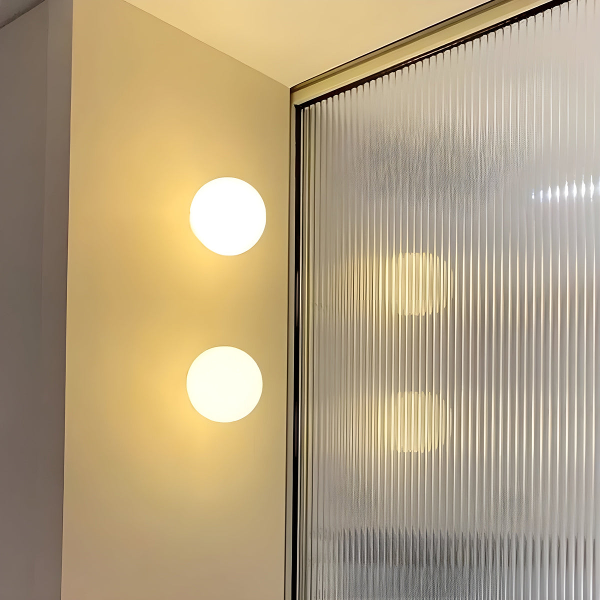 Frosted Glass Globe Wall Sconce – Modern Sphere Light Fixture for Bedroom, Living Room & Hallway | Thomler