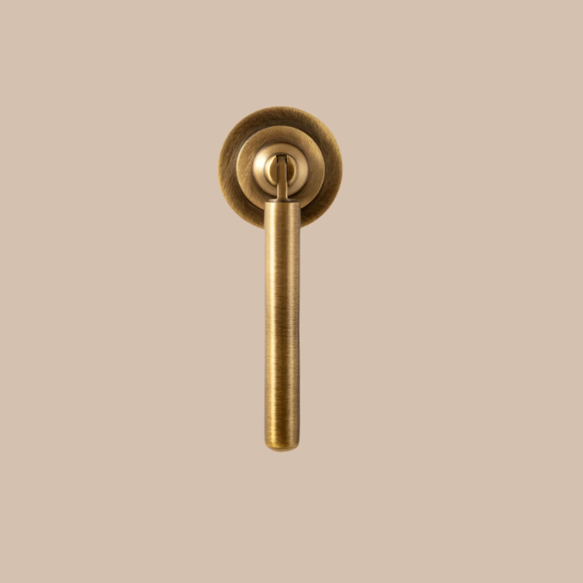 Vintage Teardrop Cabinet Pull – Antique Brass Finish for Drawers, Dressers & Cabinets | Thomler