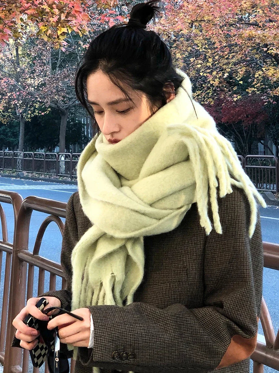 Women's Fringed Pashmina Scarf – Oversized Winter Wrap in Solid Colors | Thomler