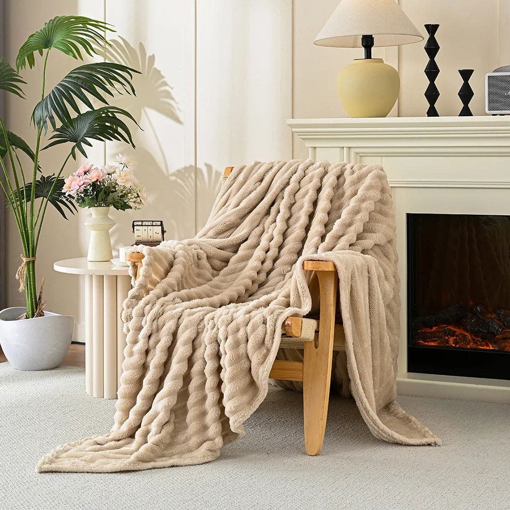 Ultra-Soft Coral Fleece Throw Blanket for Couch, Bed & Travel – Lightweight Plush Microfiber Warmth Layer – Year-Round Comfort Cover | Thomler