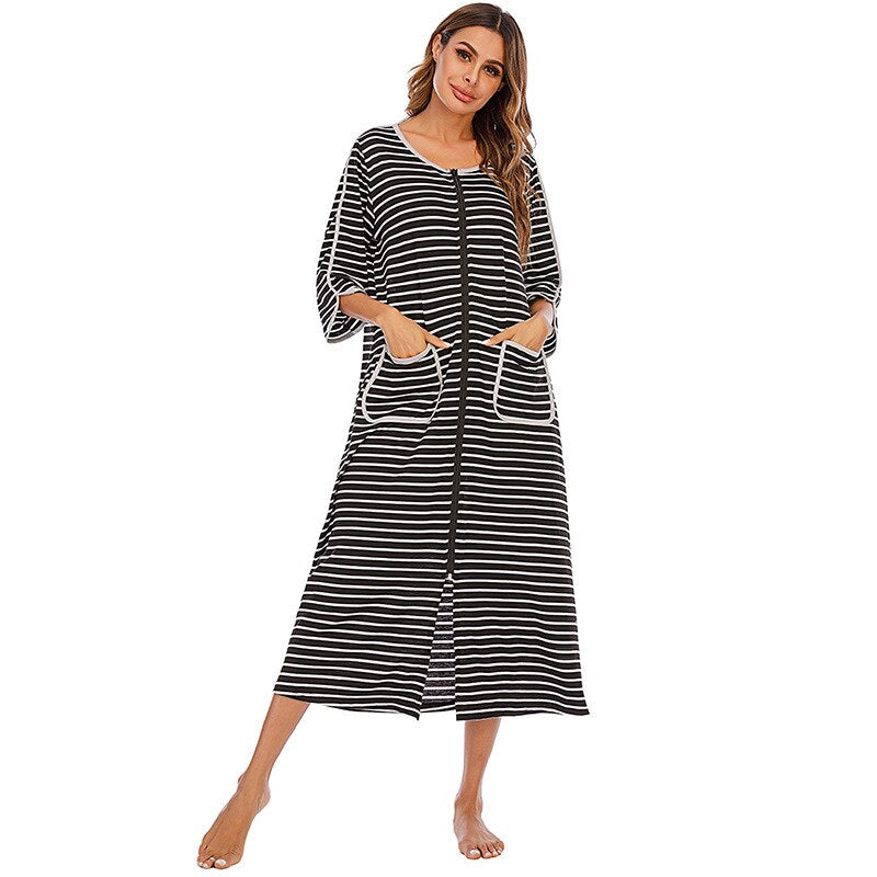Zip-Front Hooded Bathrobe for Women – Soft Fleece Robe with Pockets & Full Zipper – Cozy Loungewear for Home, After Shower, Maternity | Thomler