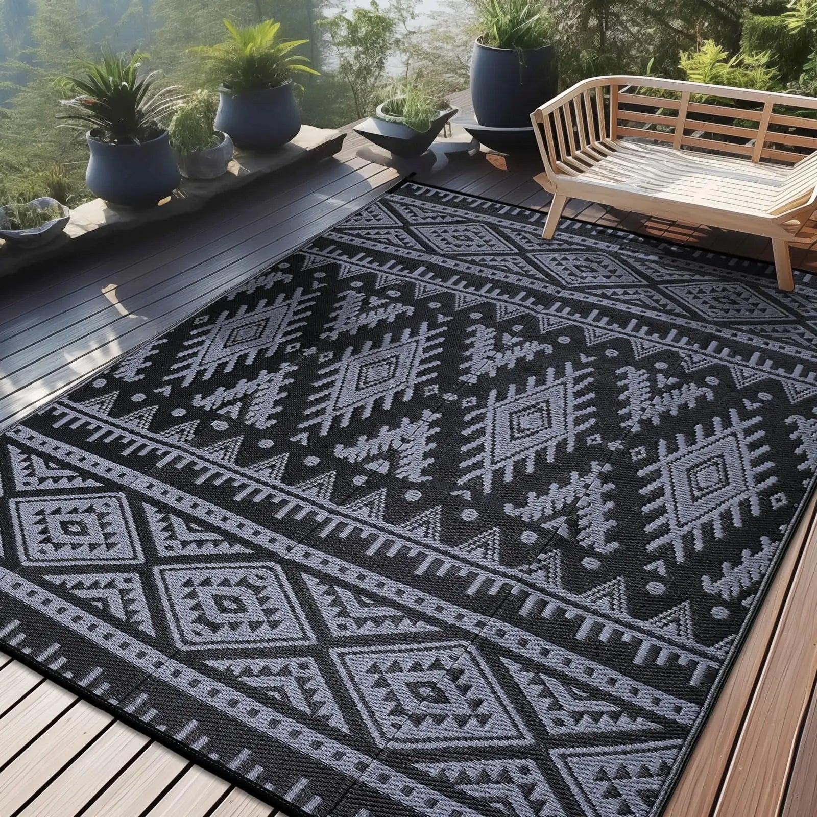 Outdoor Rug Braided Plastic Reversible Black White Patio Camping Garden Picnic Mat Waterproof UV Resistant Foldable | Thomler
