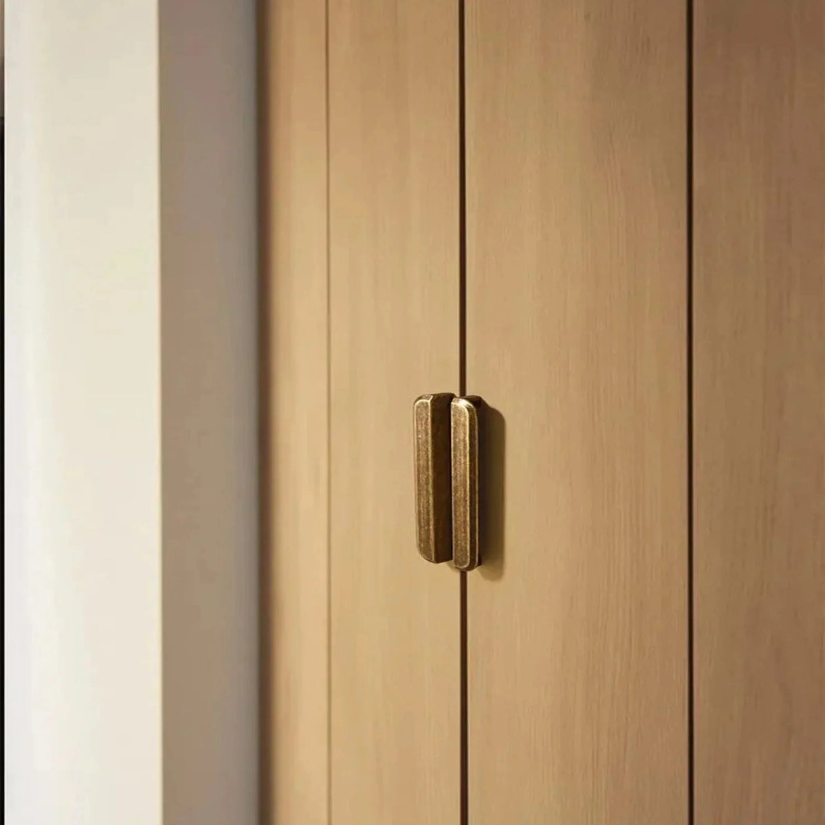 Vintage-Finish Cabinet Hardware Pull in Bronze-Tone Zinc Alloy for Drawers & Doors | Thomler