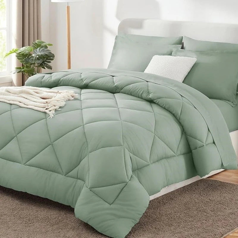 Solid Color Polyester Comforter for All Seasons – Lightweight Breathable Duvet with Soft Touch Fabric for Queen & King Beds | Thomler